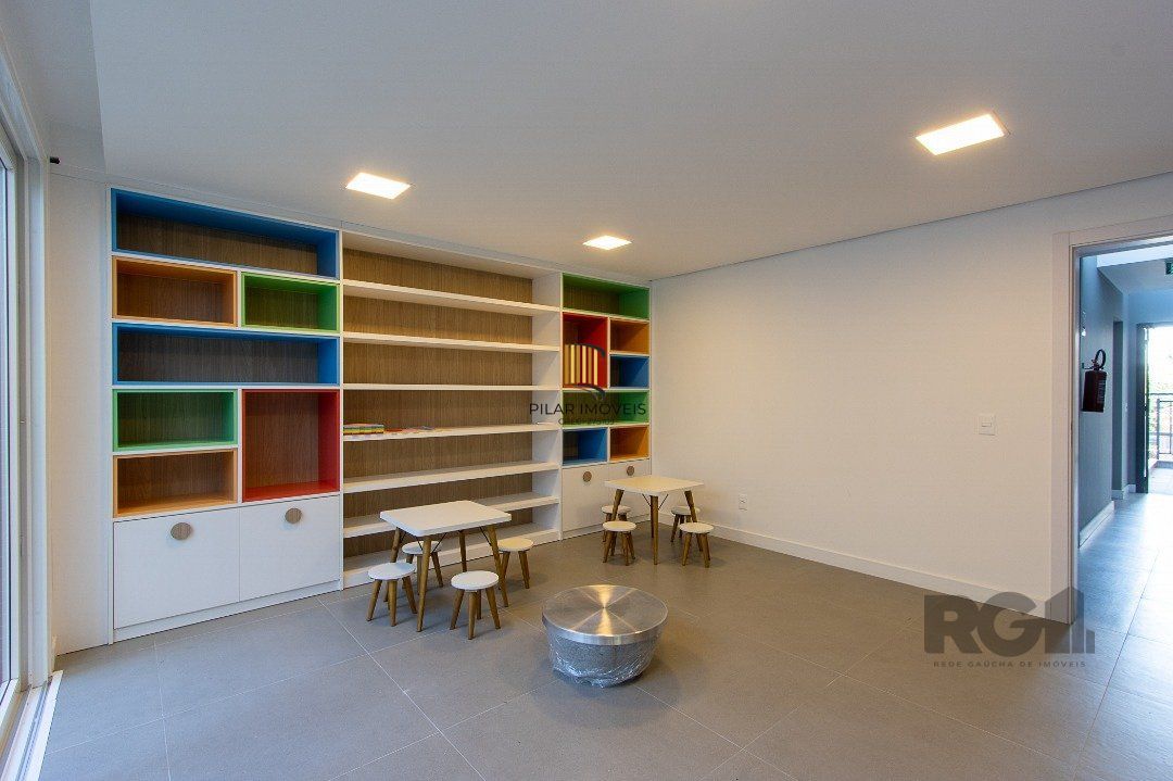 Apartamento para Venda - 143.36m², 3 dormitórios, sendo 1 suites, 2 vagas - Tristeza