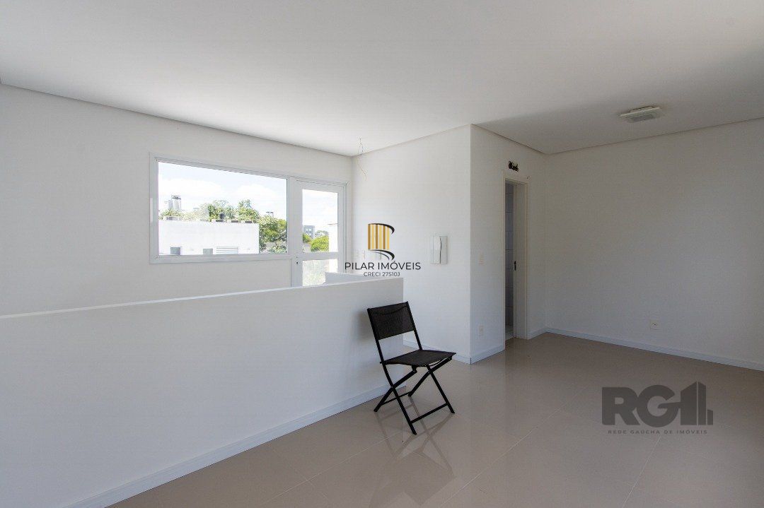 Casa em Condomínio, 197m², 3dormitórios, bairro Glória