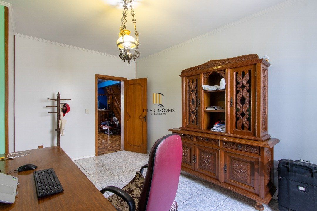 Casa 3 dormitórios no bairro Nonoai