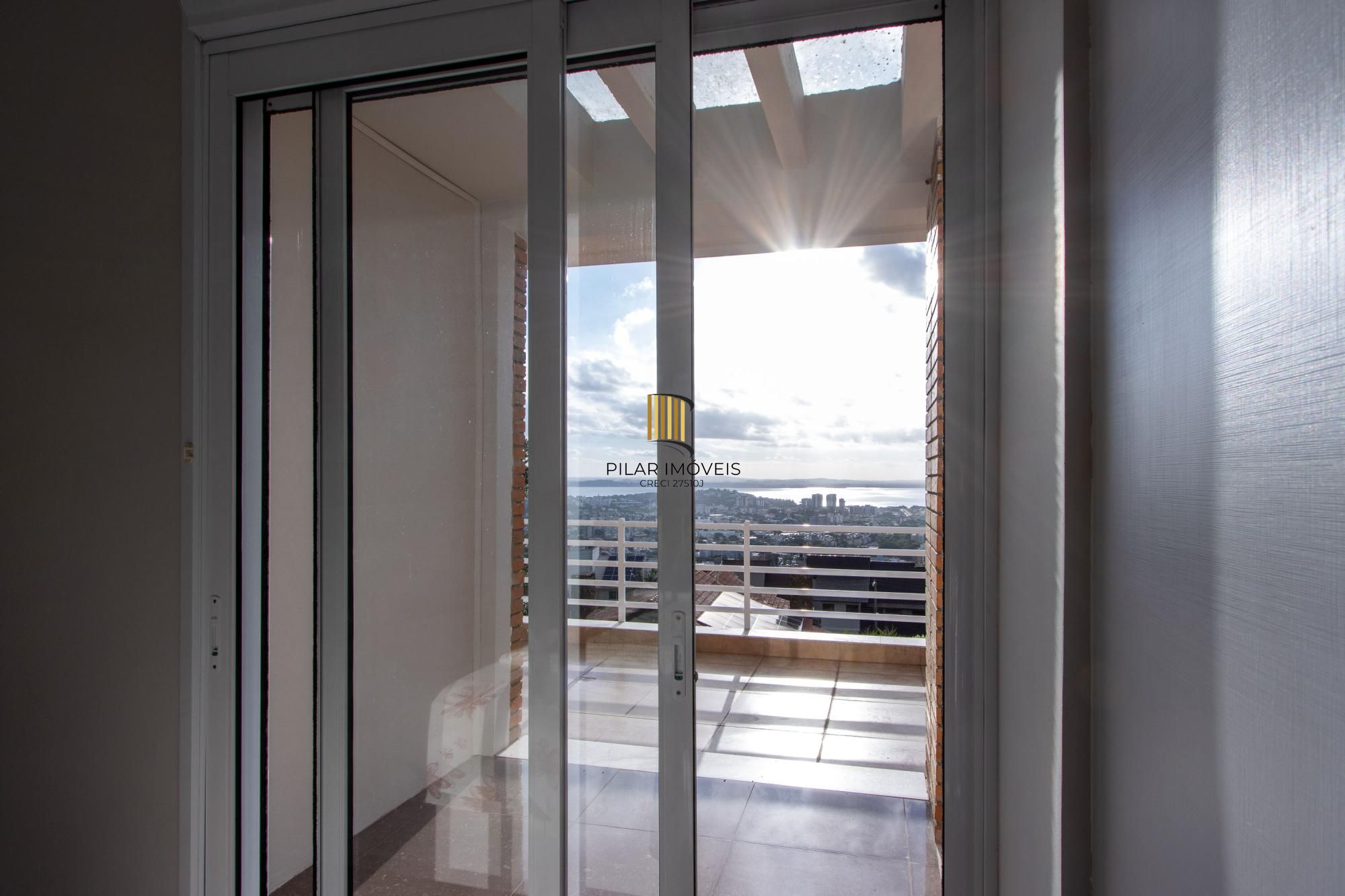 Casa 4 dormitórios com elevador