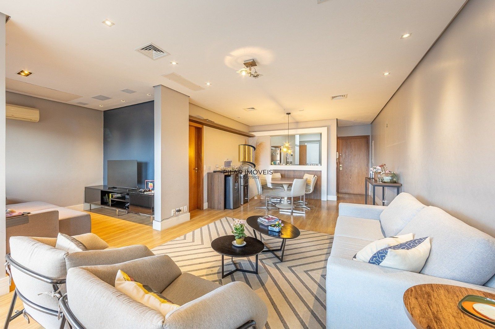 Belíssimo apartamento 03 dormitórios no Petrópolis - Pilar Imóveis