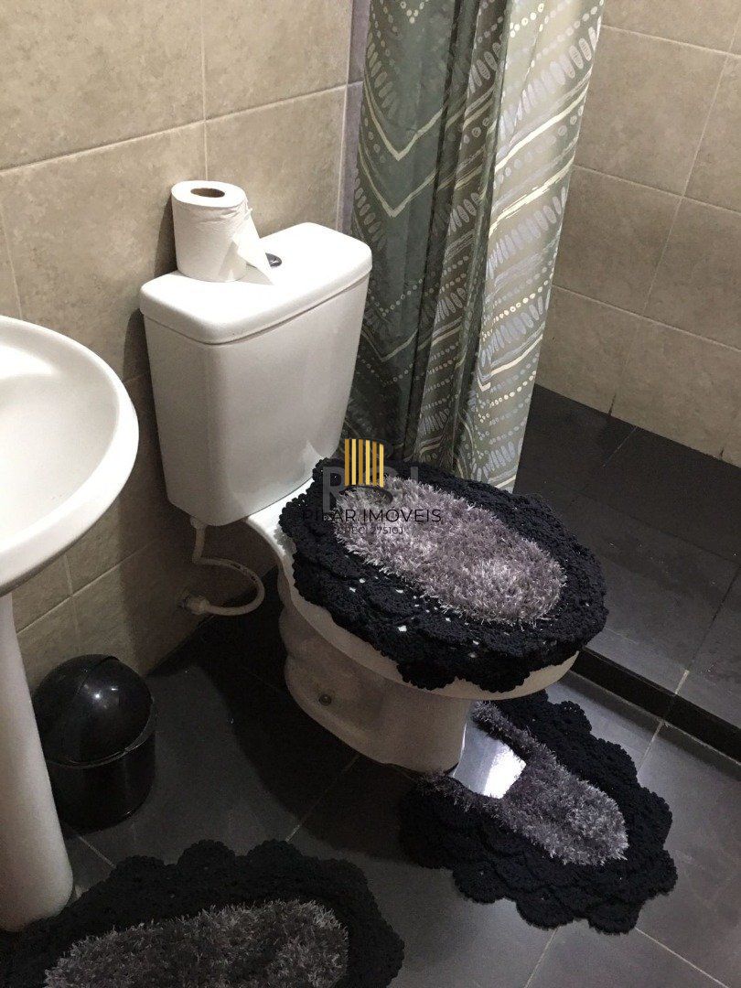 Casa para Venda - 90m², 3 dormitórios, 2 vagas - Hípica