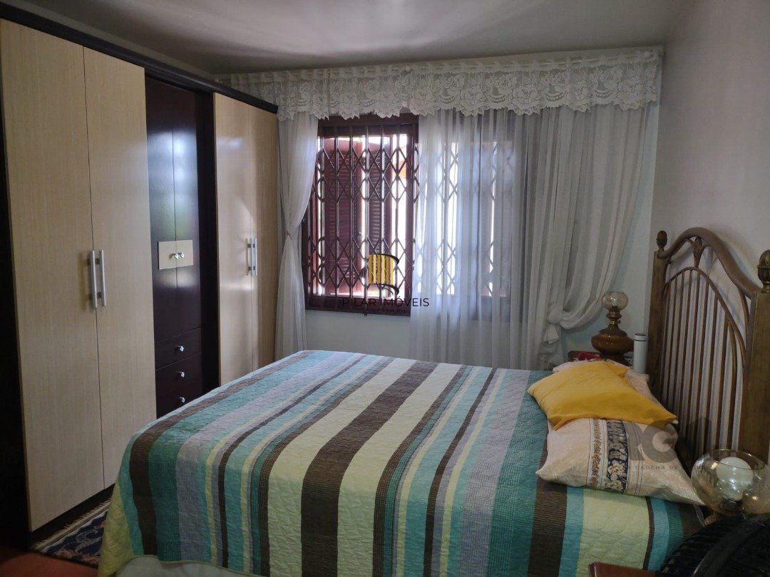 Casa de Condomínio 4 dormitórios no bairro Medianeira