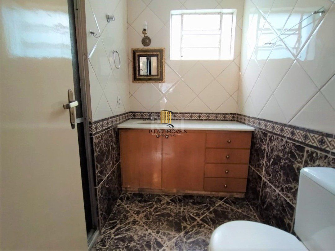 Casa para Venda - 150m², 4 dormitórios, sendo 3 suites, 2 vagas - Jardim Verde
