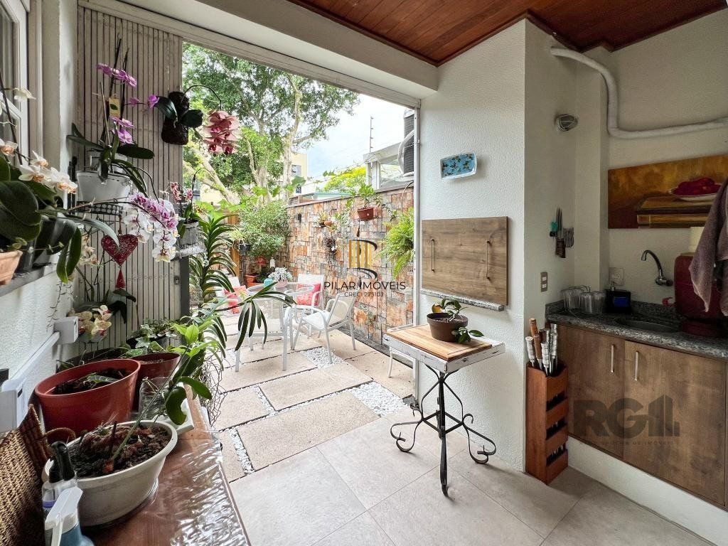 Excelente casa em condomínio no Bairro Tristeza - Ao lado do Shopping Paseo