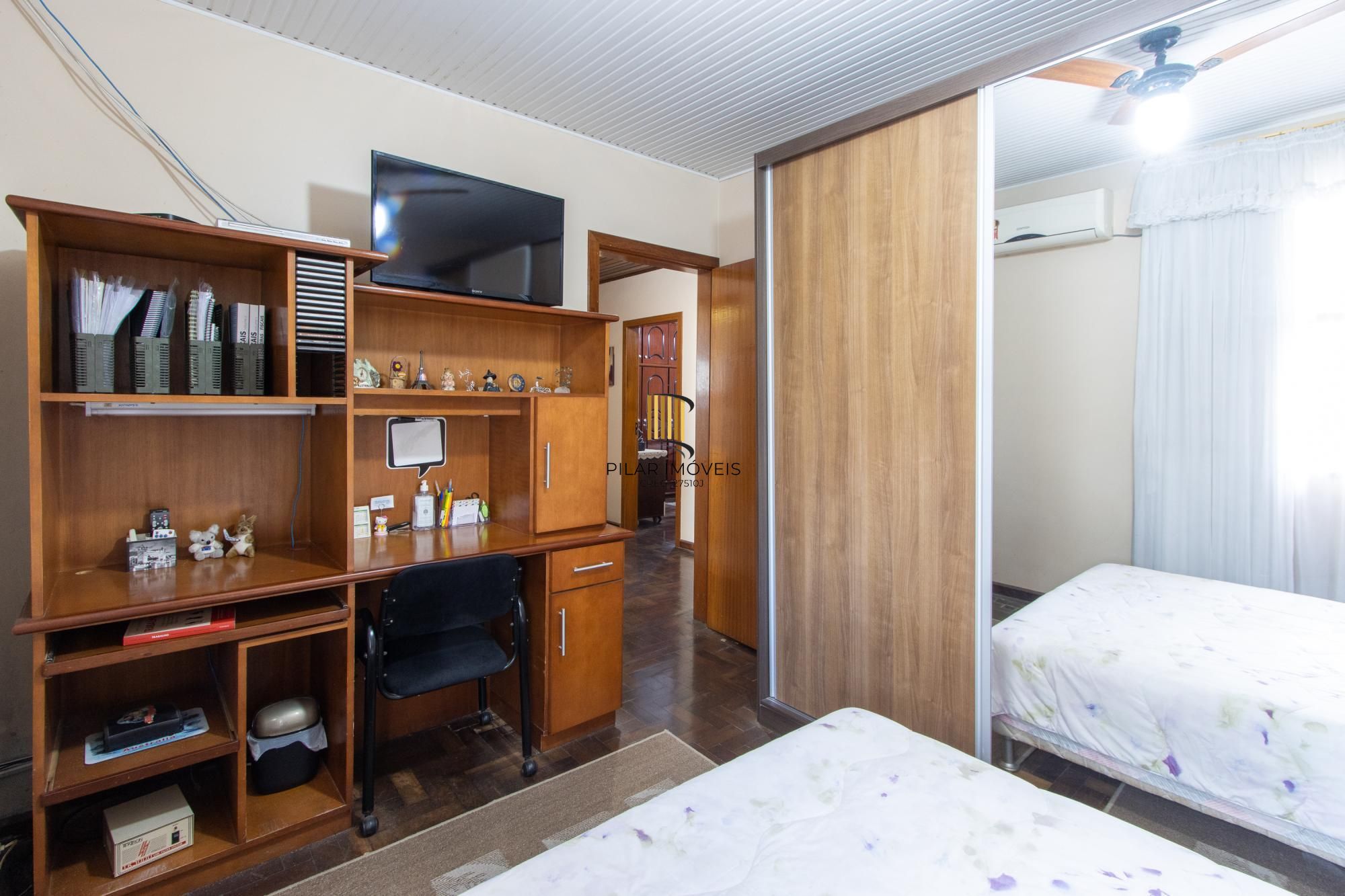 Casa para Venda - 180m², 3 dormitórios, sendo 1 suites, 2 vagas - Ipanema