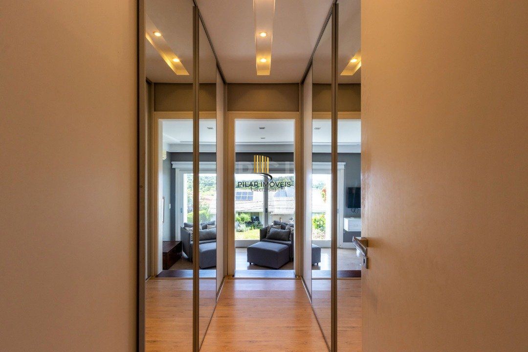 Casa Condominio para Venda - 280m², 3 dormitórios, sendo 1 suites, 4 vagas - Campo Novo