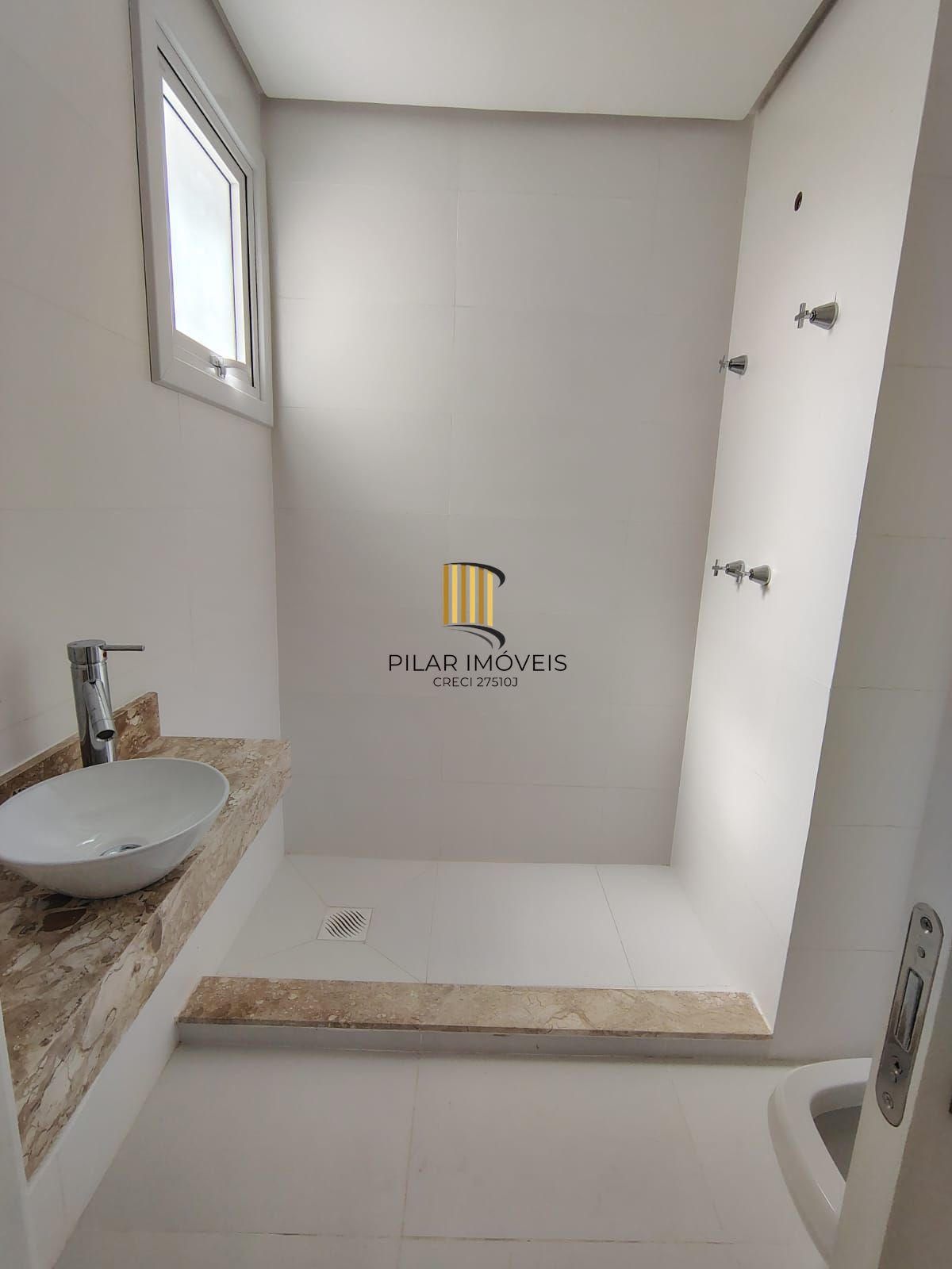 Apartamento Garden de 2 dormitórios, 1 suíte e 2 vagas de garagem.