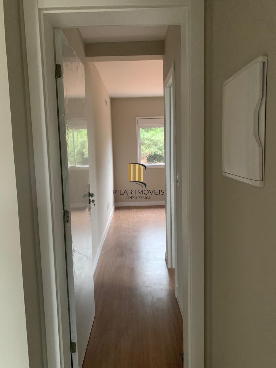 Casa em condomínio com 2 dormitórios no Centro de Viamão