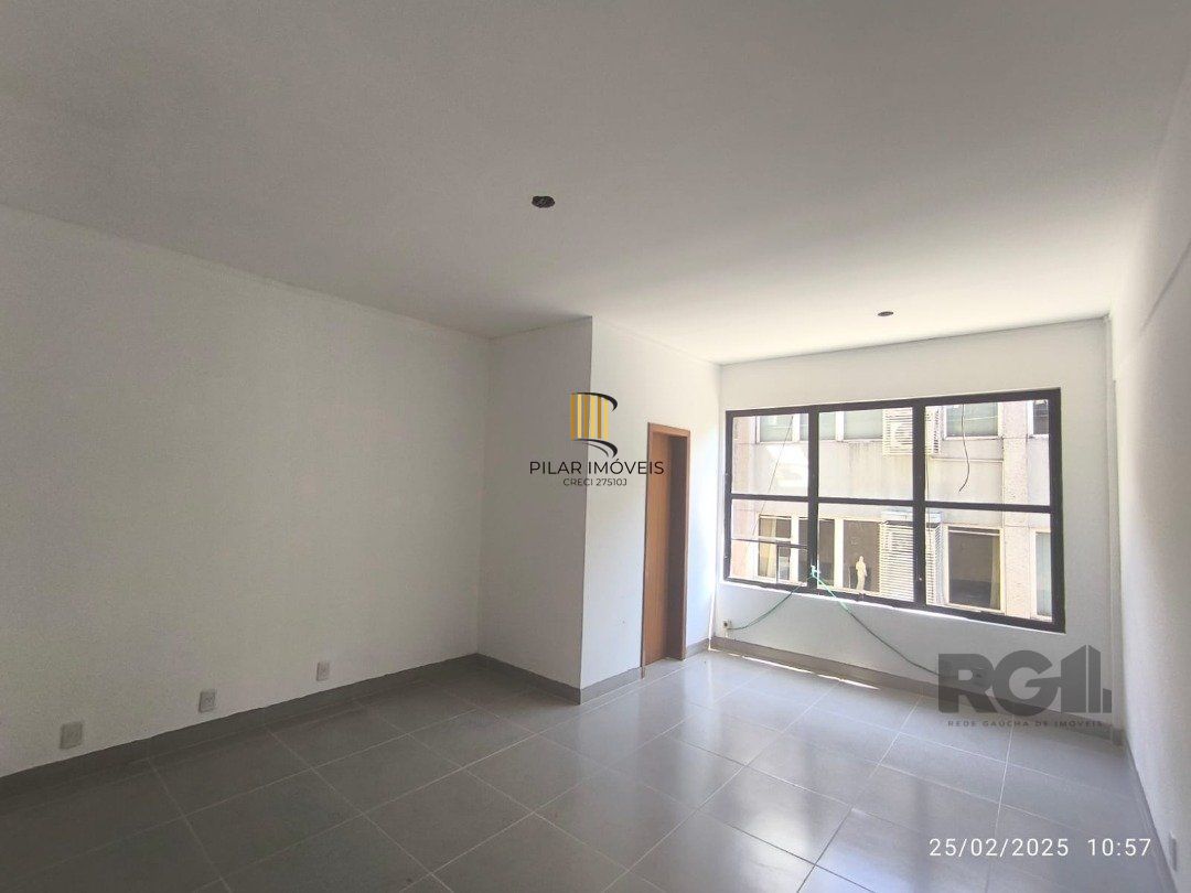 Sala comercial | Bairro Tristeza | 25 m² priv | Banheiro | Portaria | Elevador