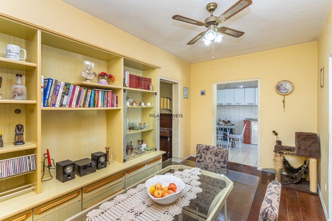 Casa com 3 Quartos à Venda, 293 m² por R$ 650.000