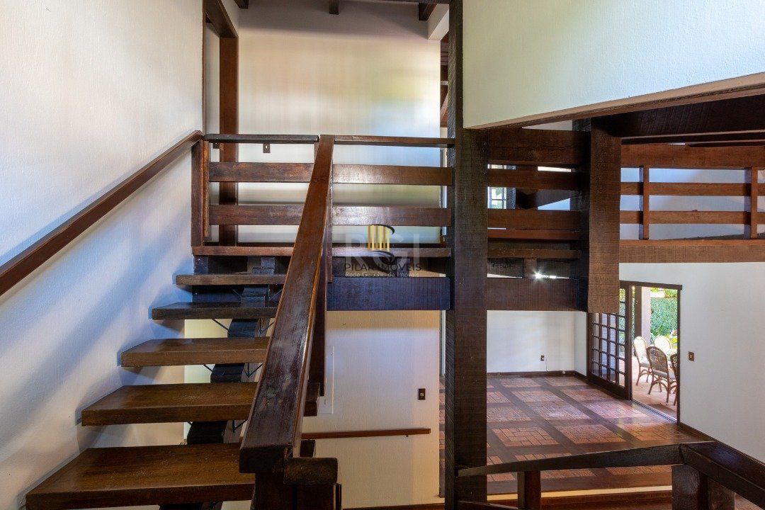 Casa para Venda - 357.28m², 4 dormitórios, sendo 1 suites, 4 vagas - Jardim Isabel