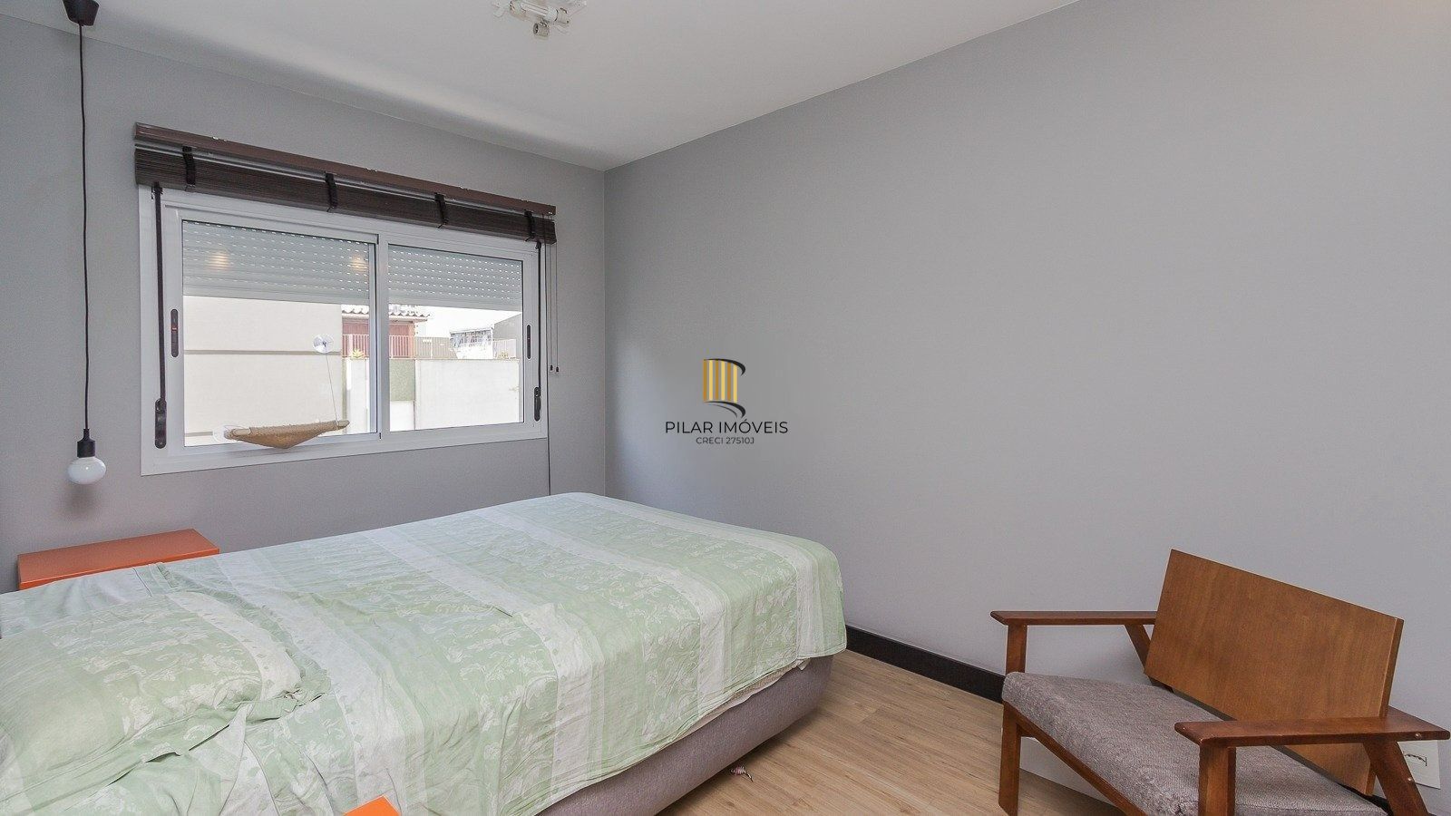 Apartamento 2 dormitórios, 1 suíte, 2 vagas, Petrópolis, Porto Alegre.