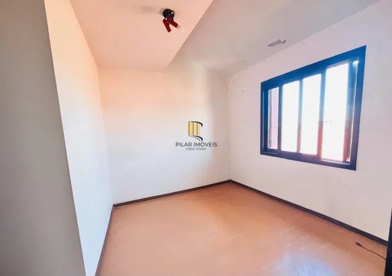 Casa 7 dormitórios no bairro Litoral