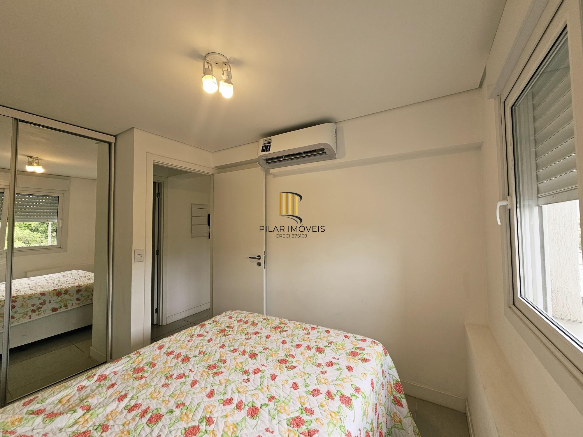 Apartamento mobiliado, 2 dormitórios, com vaga escriturada - Cidade Baixa