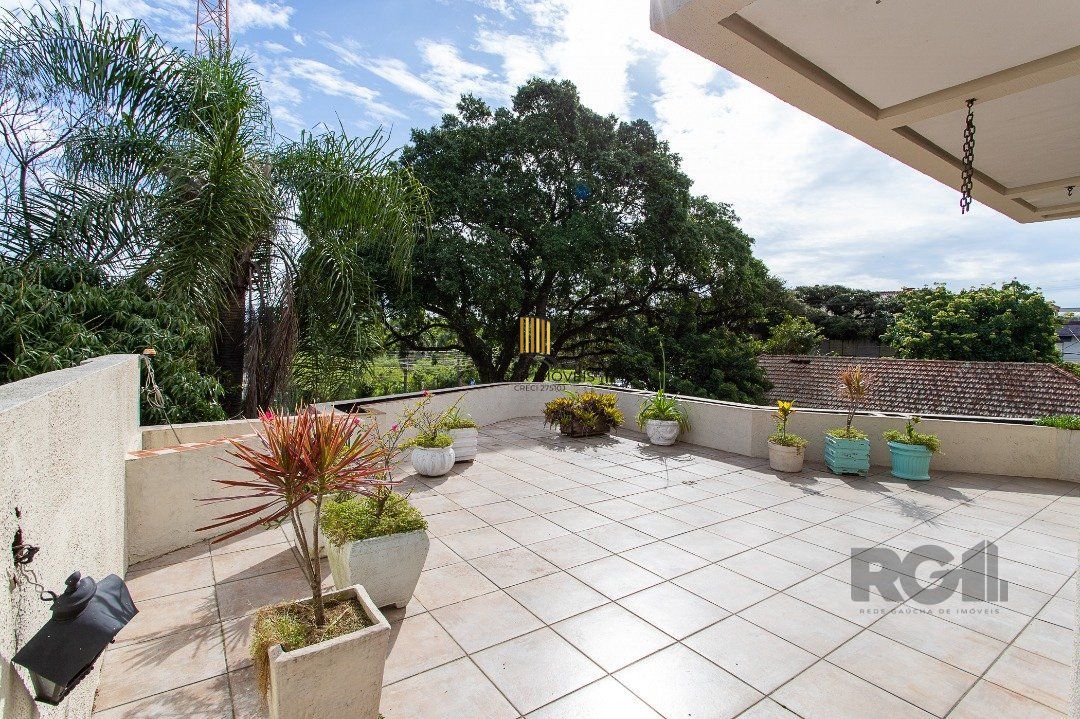 Prédio Comercial no bairro Pedra Redonda