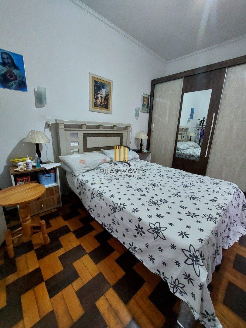 Casa para Venda - 184m², 3 dormitórios, sendo 1 suites, 4 vagas - Cristal