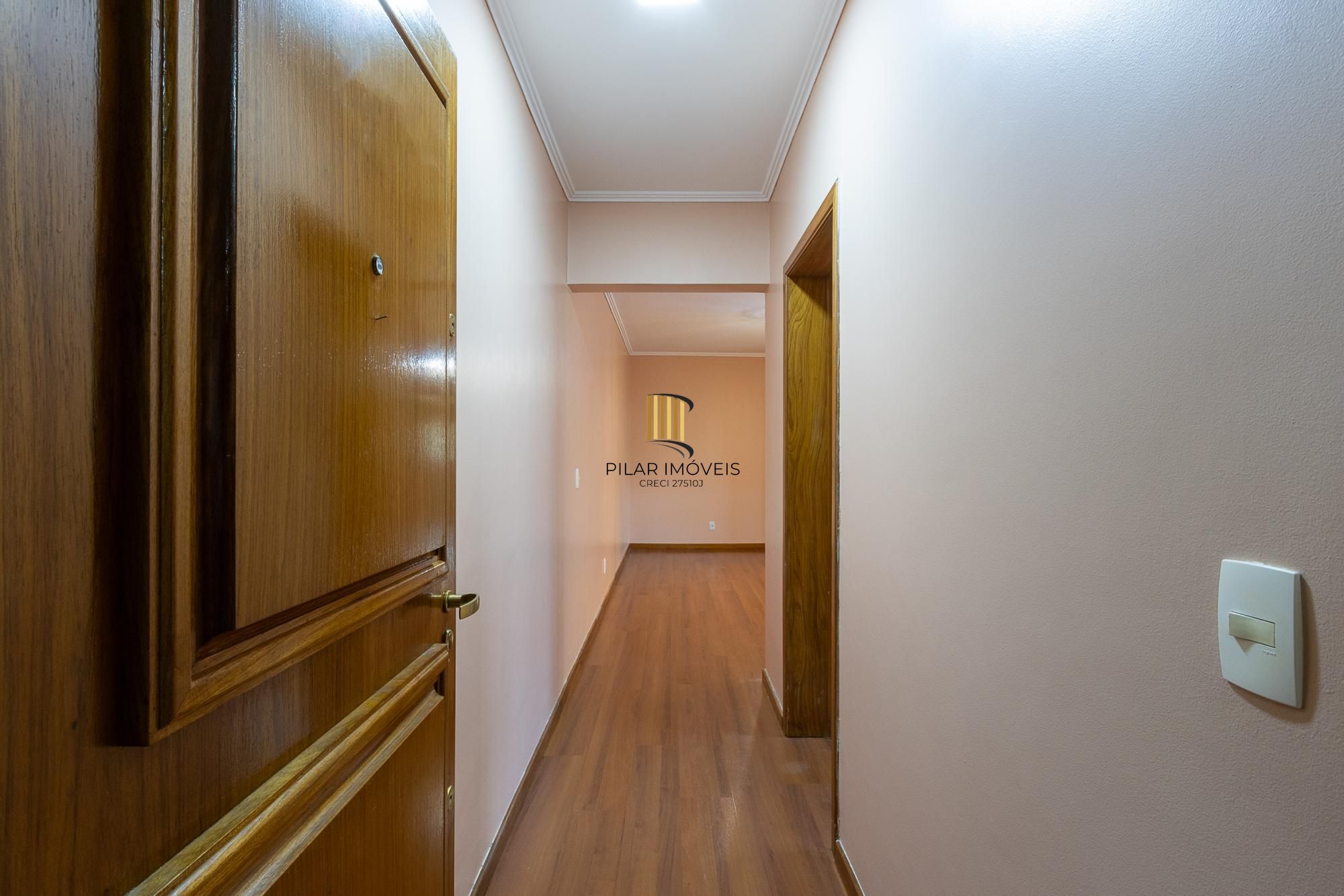 Apartamento 3 quartos, 1 suite, dependência, sacada com churrasqueira, 2 vagas - Bairro Menino Deus