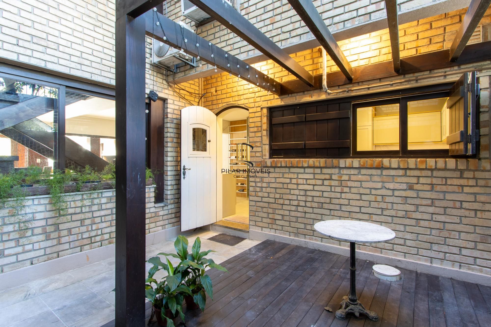 Casa de Condomínio 3 dormitórios no bairro Tristeza
