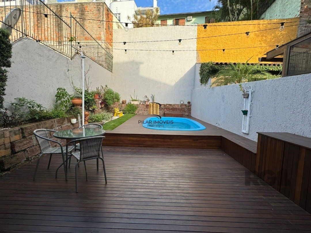 Casa 3 dormitórios no bairro Espírito Santo