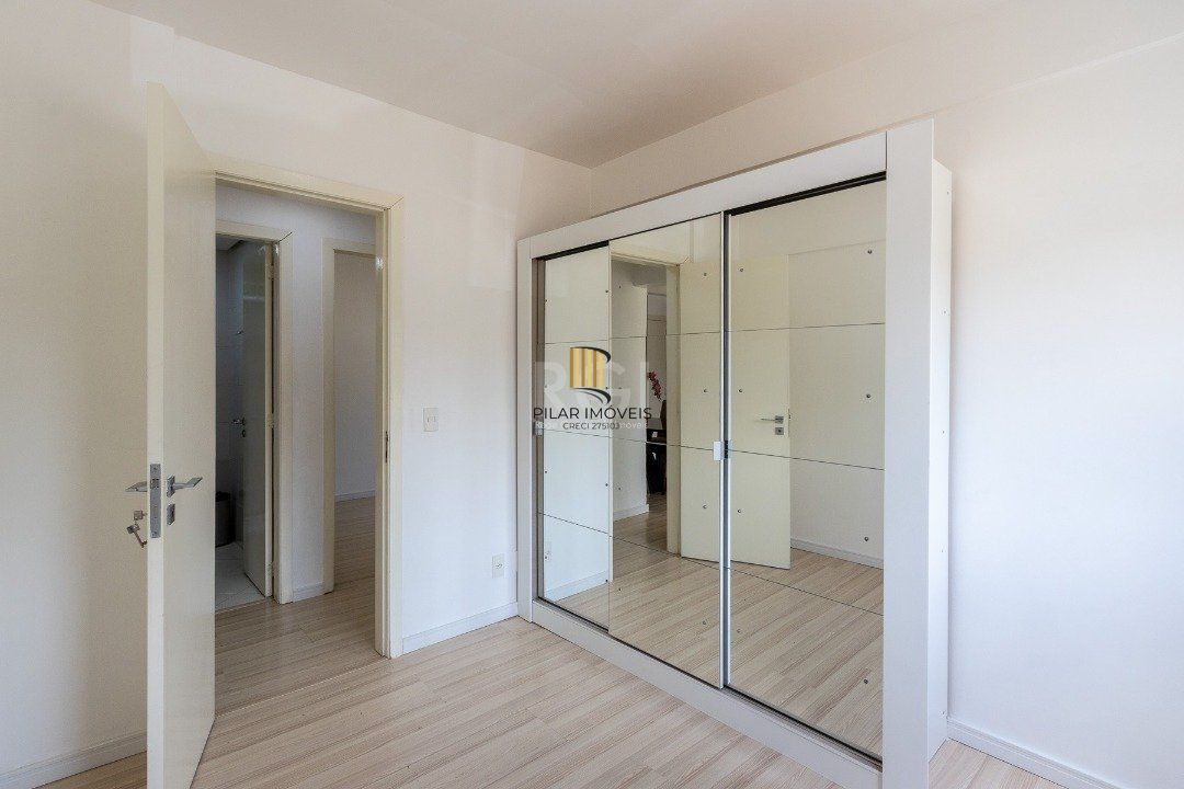 APARTAMENTO SEMIMOBILIADO