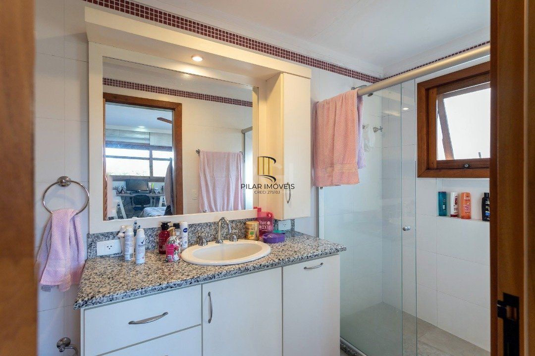 Casa Condominio para Venda - 670m², 5 dormitórios, sendo 5 suites, 4 vagas - Terra Ville