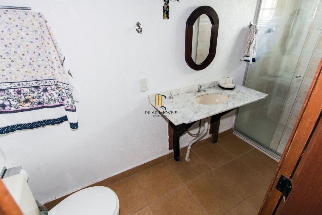 Casa para Venda - 281m², 3 dormitórios, sendo 1 suites, 3 vagas - Jardim Isabel