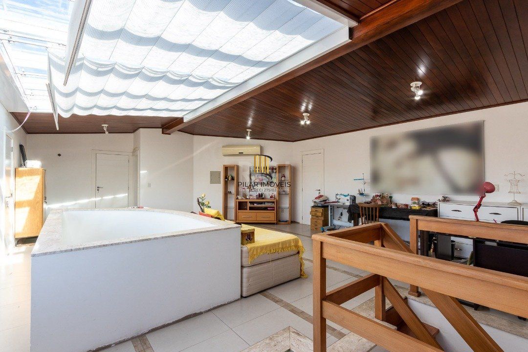 Casa para Venda - 463m², 4 dormitórios, sendo 4 suites, 4 vagas - Ipanema