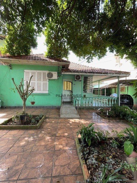 Casa 3 dormitórios no bairro Cristal