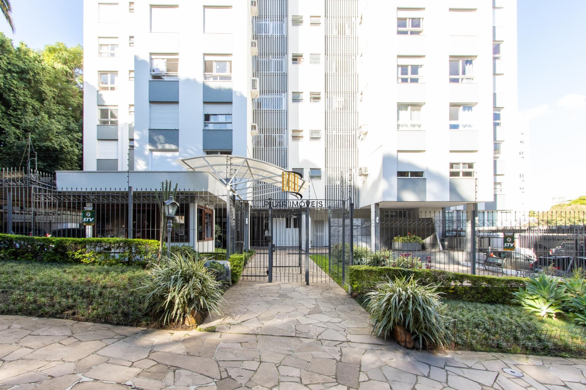 Apartamento de 2 dormitórios e uma vaga,  com infraestrutura