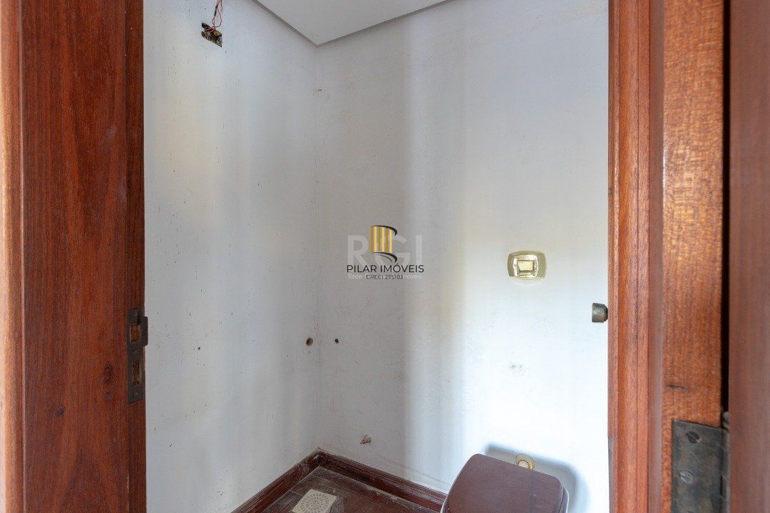 Casa para Venda - 558.14m², 4 dormitórios, sendo 4 suites, 6 vagas - Jardim Isabel