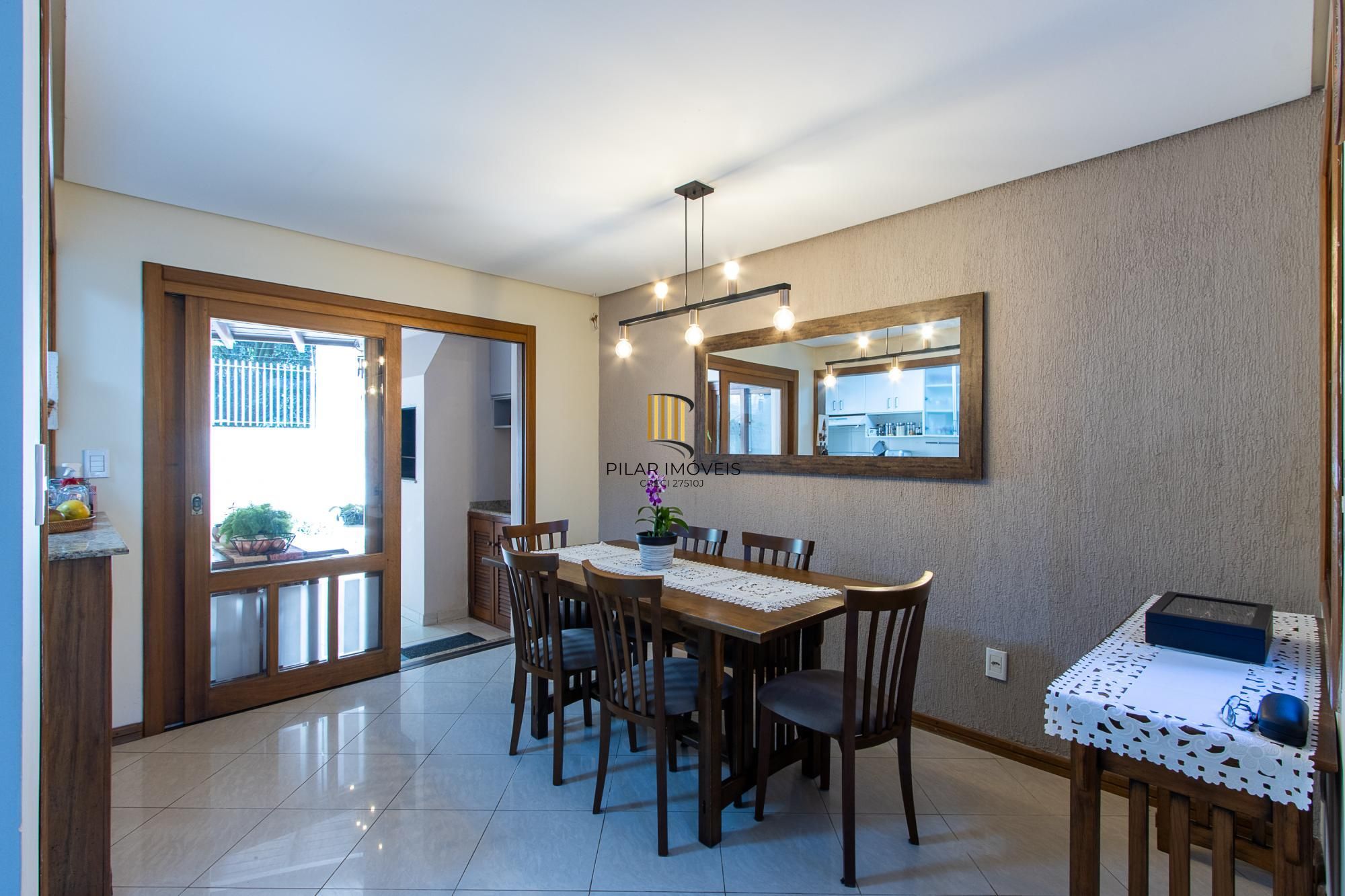 Casa para Venda - 197.03m², 3 dormitórios, sendo 1 suites, 2 vagas - Vila Assunção