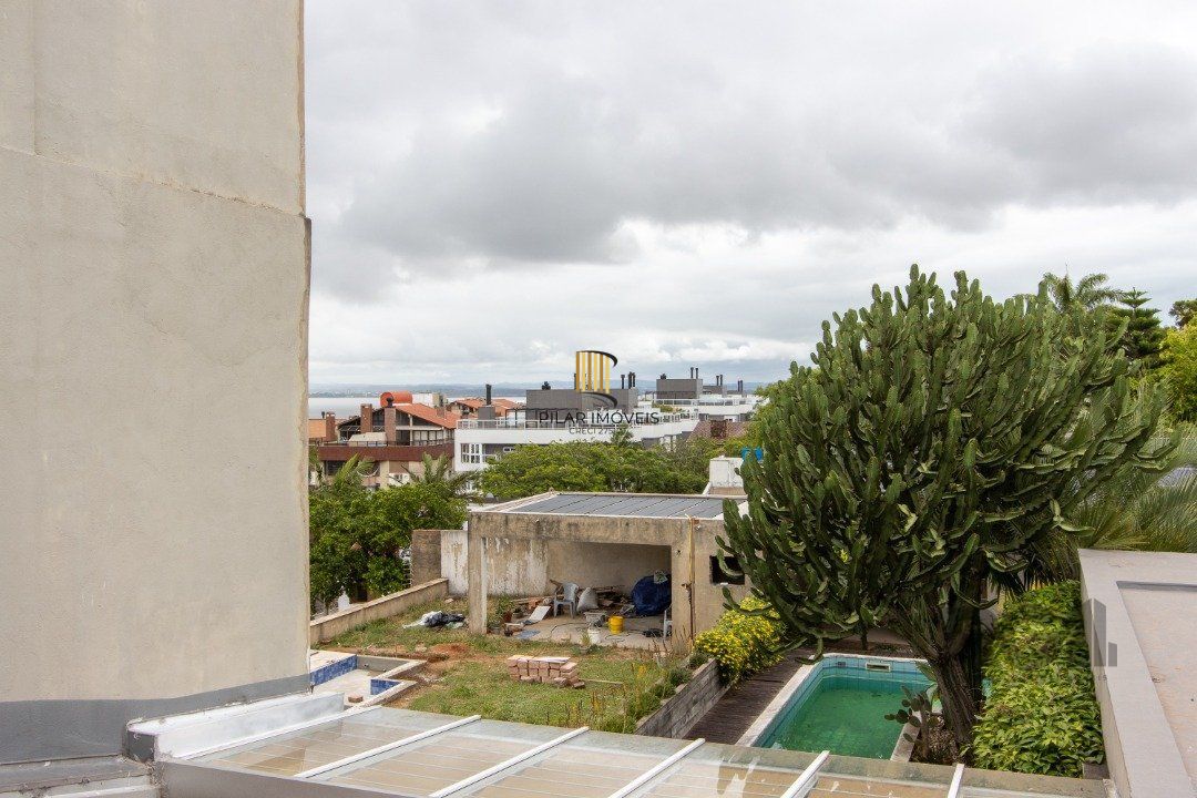 Casa 4 dormitórios no bairro Cristal