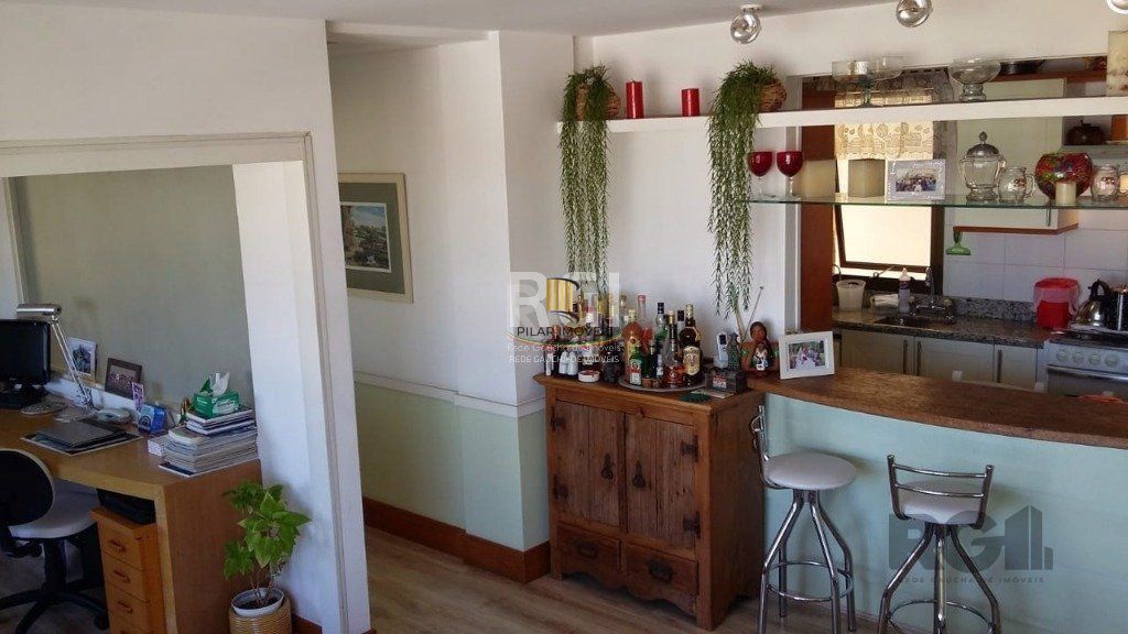 Apartamento para Venda - 90m², 3 dormitórios, sendo 1 suites, 1 vaga - Passo da Areia