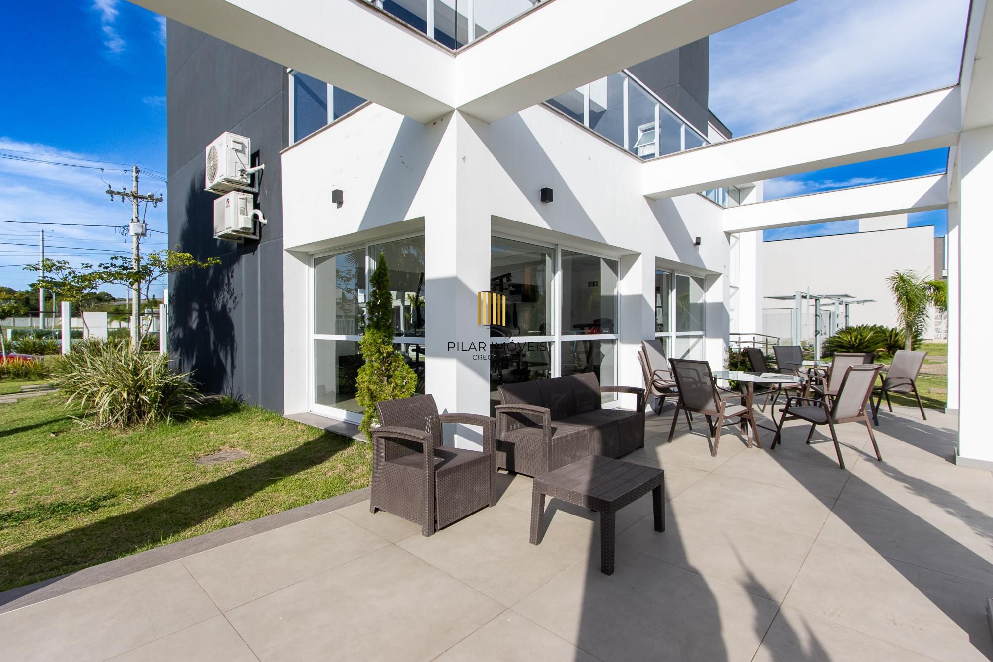 Casa de condomínio, 3 dormitórios, 3 suítes.