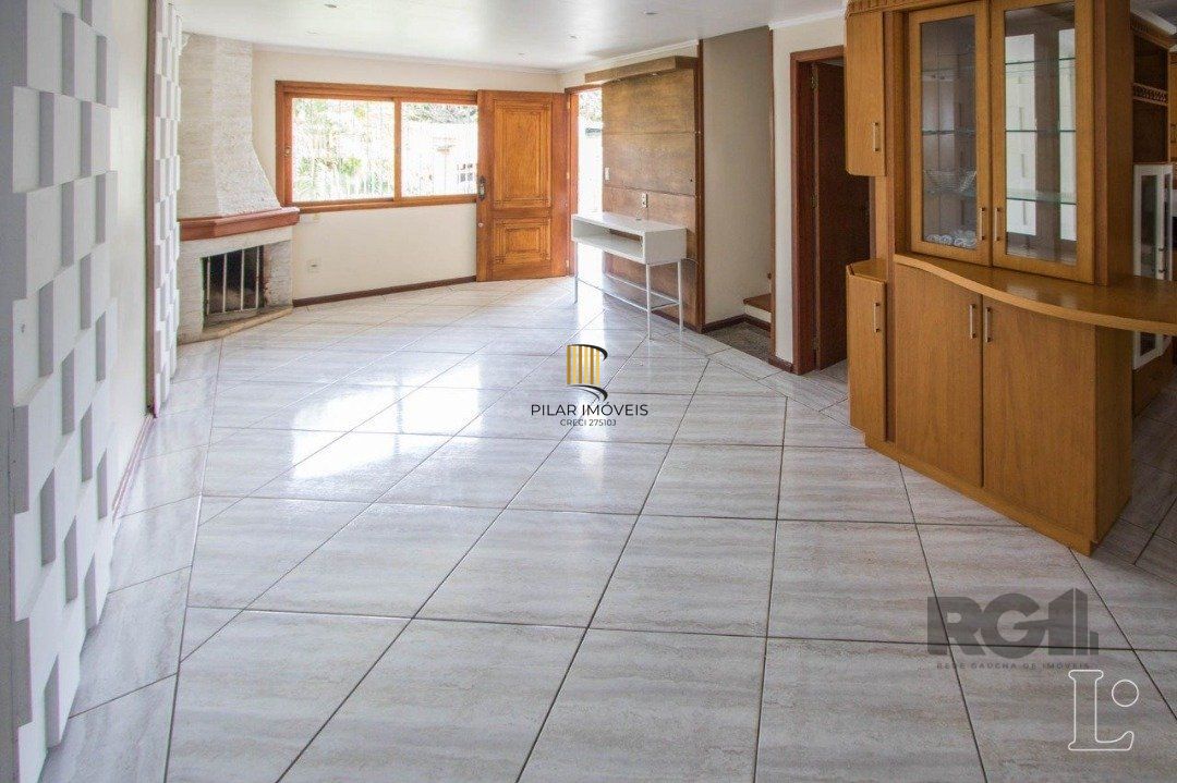 Casa 3 dormitórios no bairro Hípica