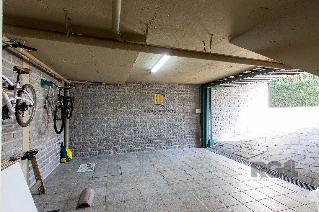 Casa de Condomínio 4 dormitórios no bairro Tristeza
