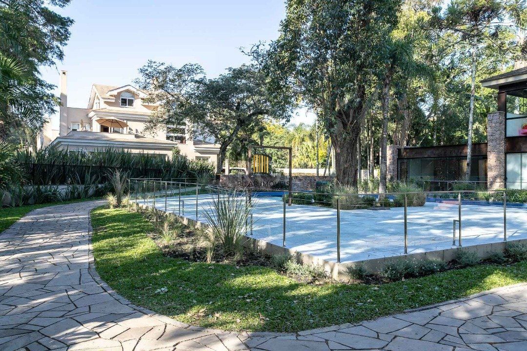 Casa Condominio para Venda - 588.62m², 4 dormitórios, sendo 4 suites, 5 vagas - Pedra Redonda