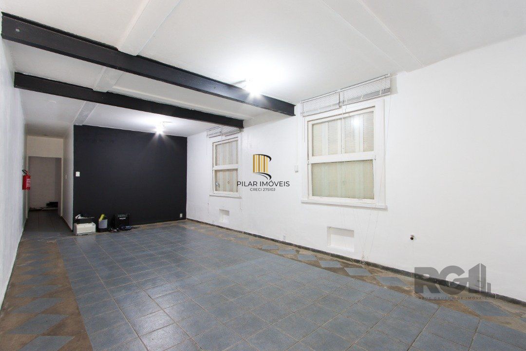 Loja com 129m² privativos