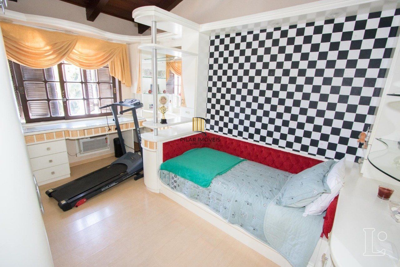 Casa para Venda - 238.68m², 4 dormitórios, sendo 1 suites, 4 vagas - Ipanema