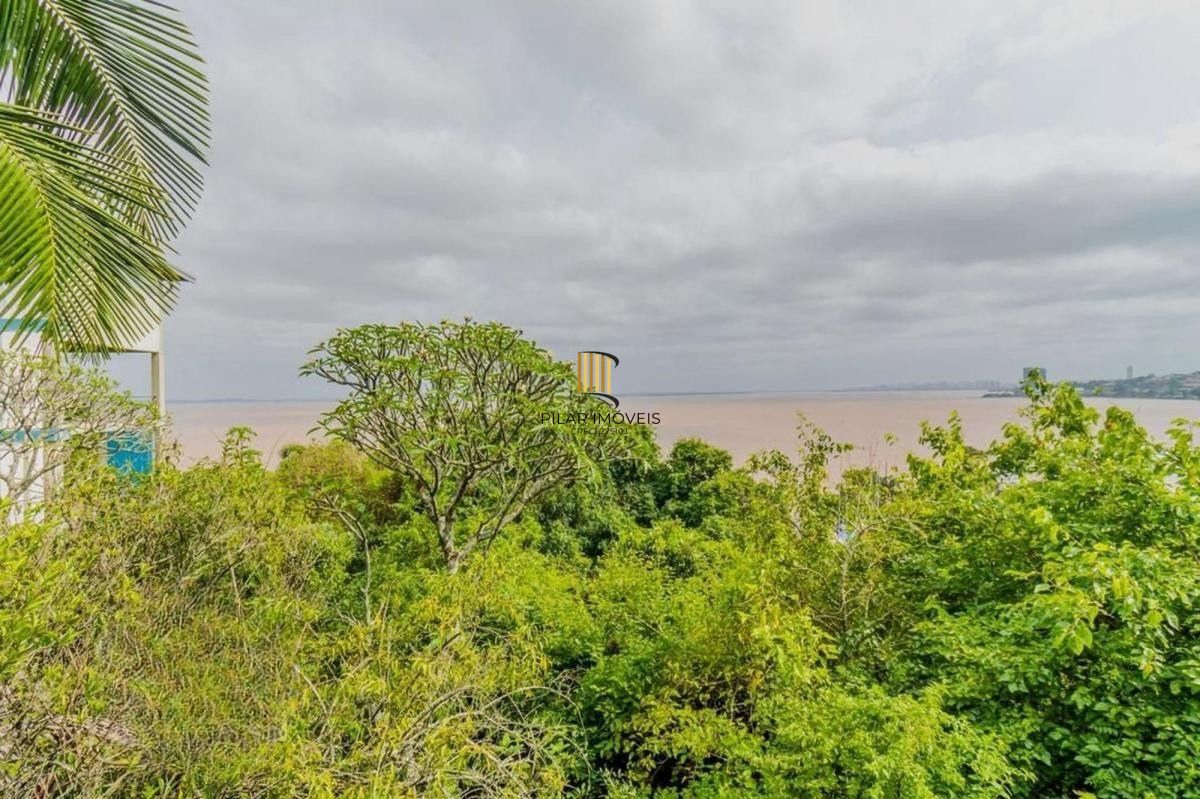Casa com 5 dormitórios e 3 vagas no bairro Assunção