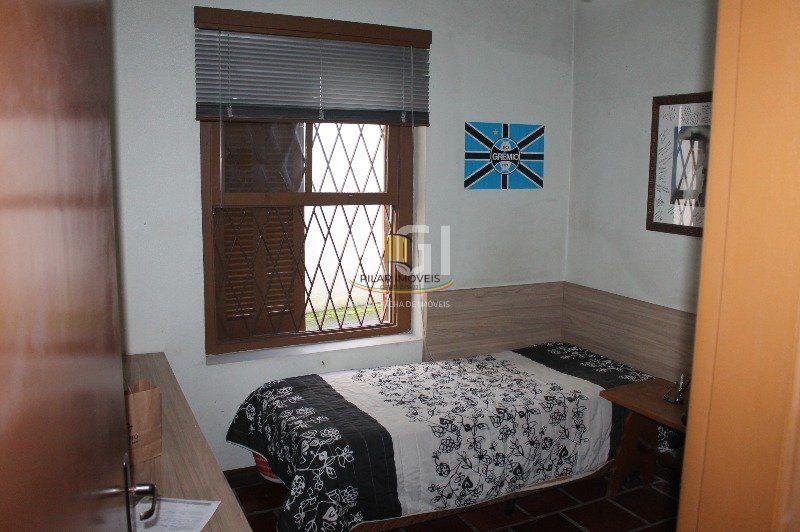 Casa para Venda - 220m², 4 dormitórios, 9 vagas - Cristal