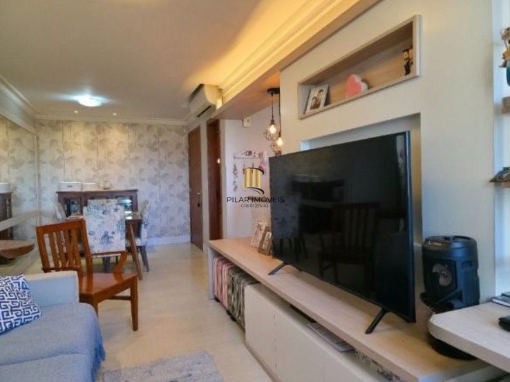 Apartamento  com 2 dormitórios, lavabo, banho social e churrasqueira integrada.