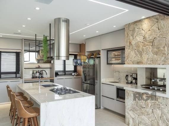 Casa 5 dormitórios no bairro Atlântida