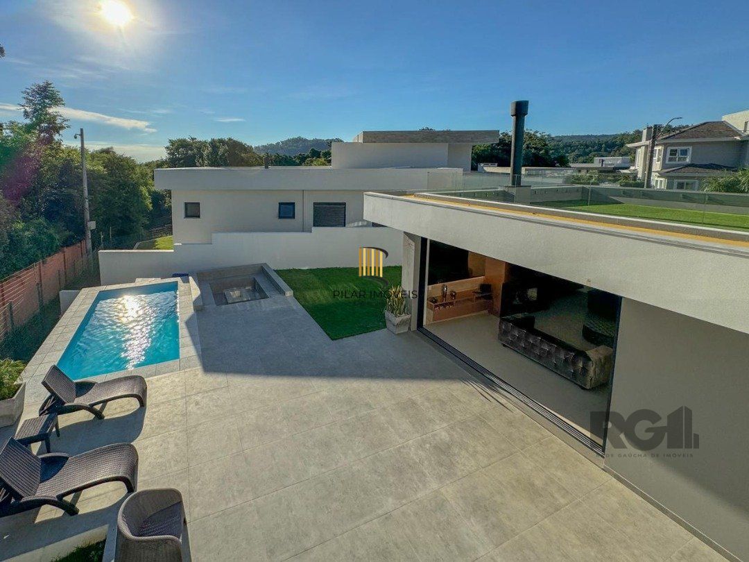 Casa Condominio para Venda - 340m², 4 dormitórios, sendo 4 suites, 4 vagas - Alphaville