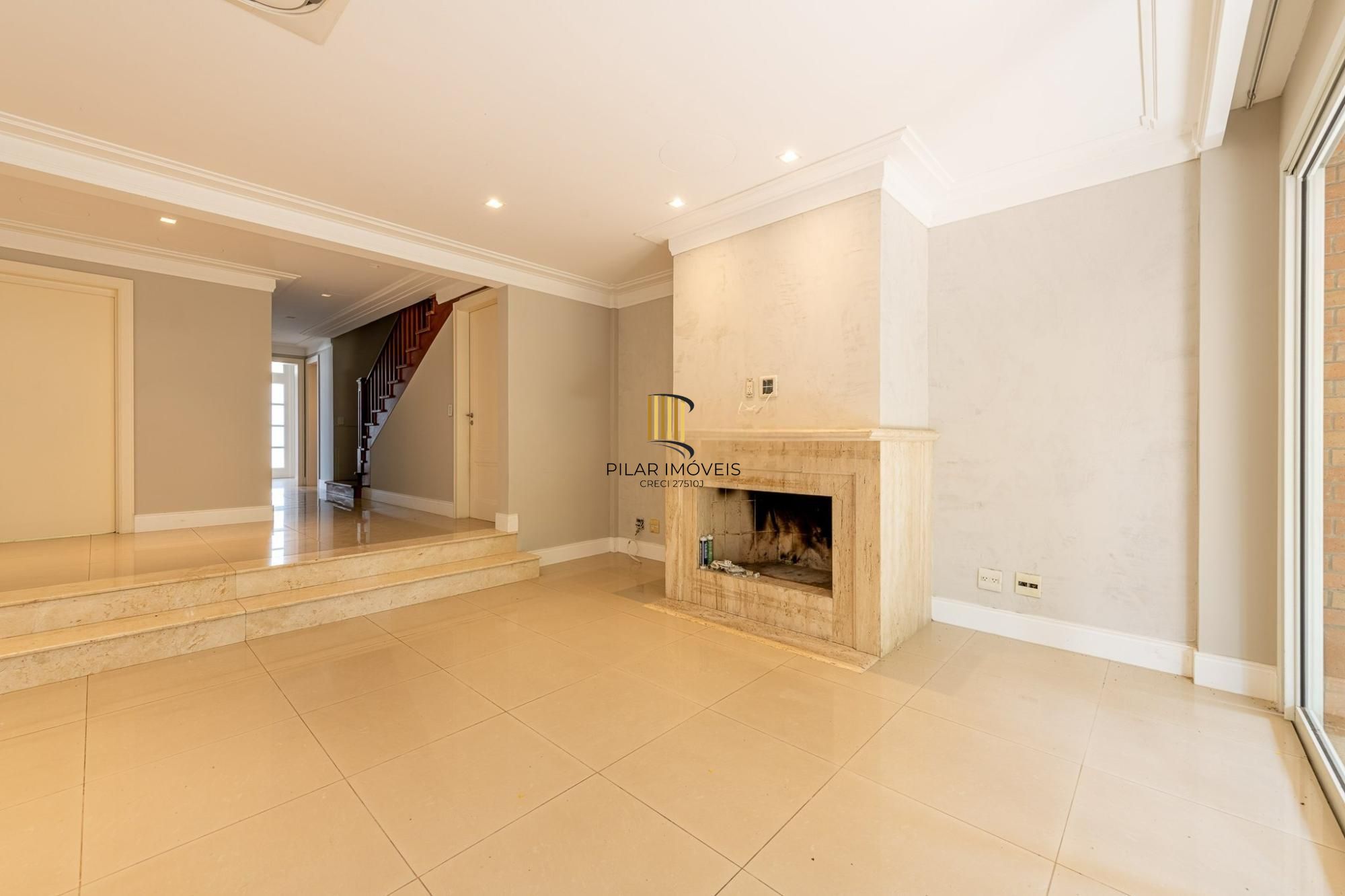 Casa de 4 dormitórios no bairro Três Figueiras