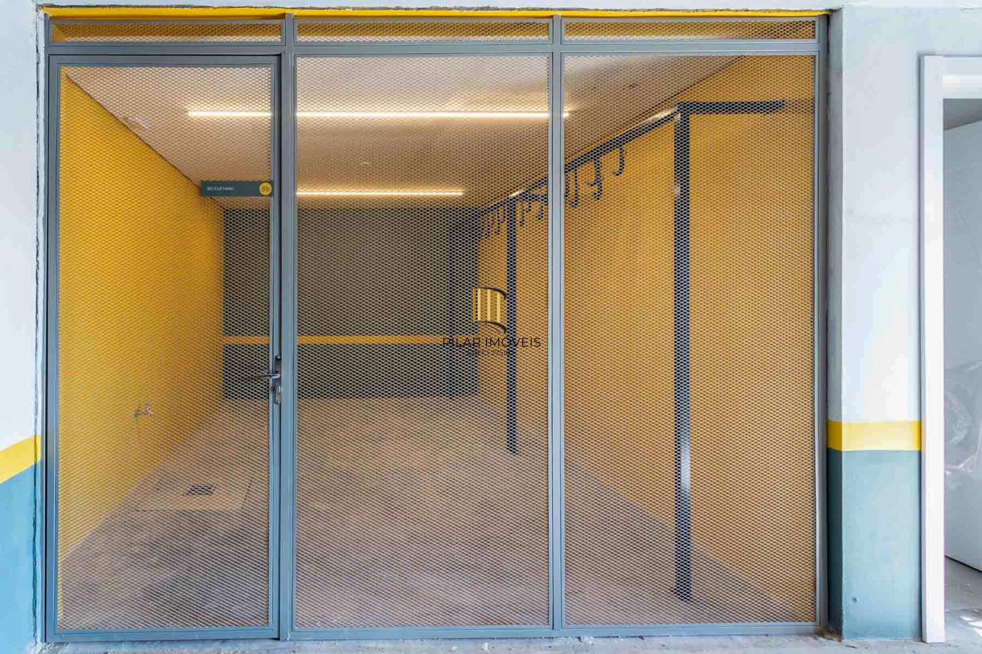 Apartamento à venda no bairro Teresópolis em Porto Alegre.