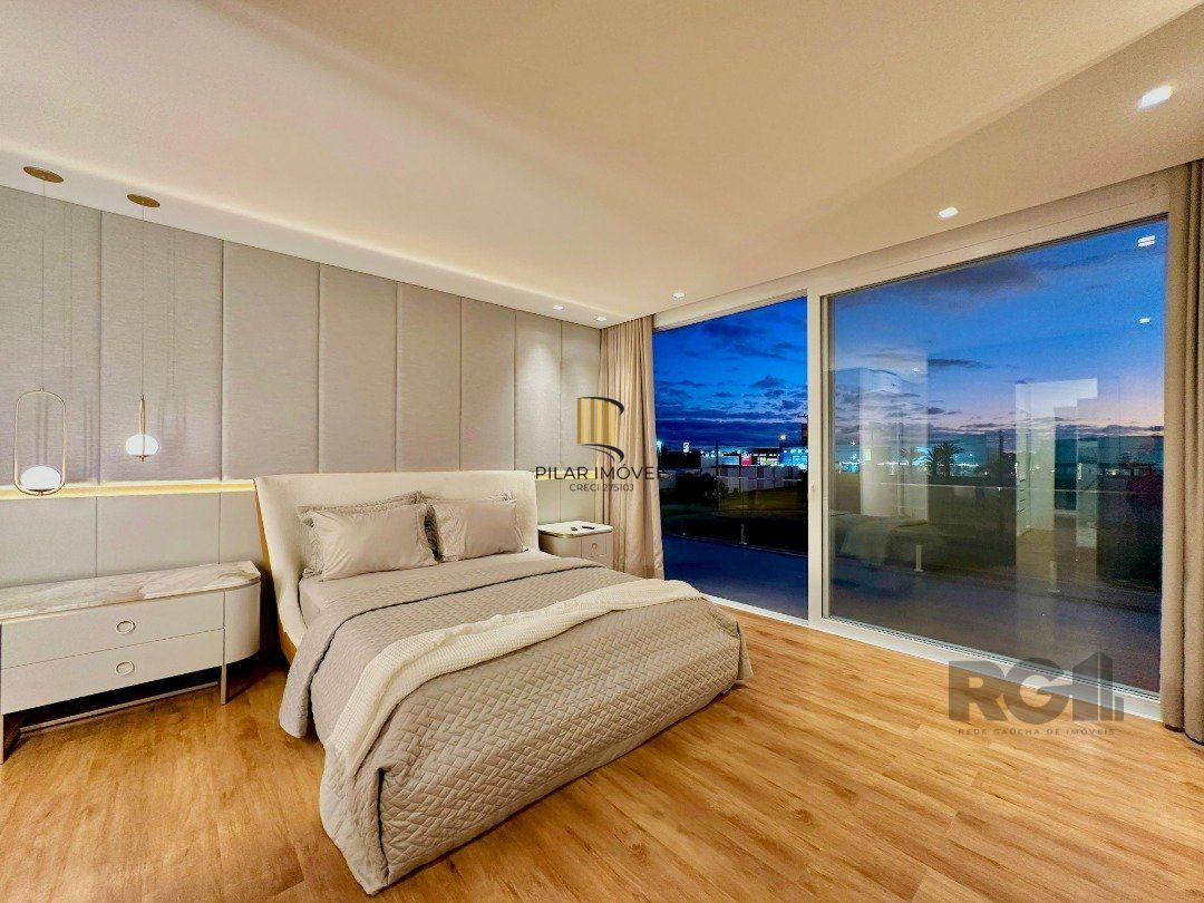 Sobrado Beira Lago com piscina e Deck com 457m² e 5 suítes no Condomínio Sense em Xangri-lá