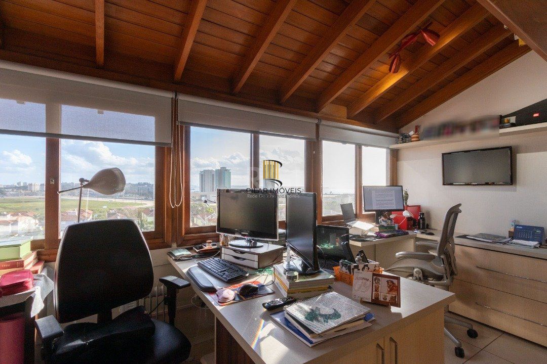 Cobertura para Venda - 234.17m², 3 dormitórios, sendo 1 suites, 2 vagas - Cristal