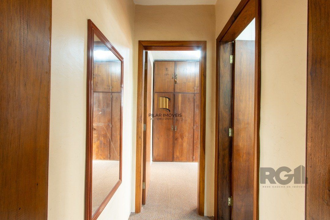 Casa 4 dormitórios no bairro Cristal